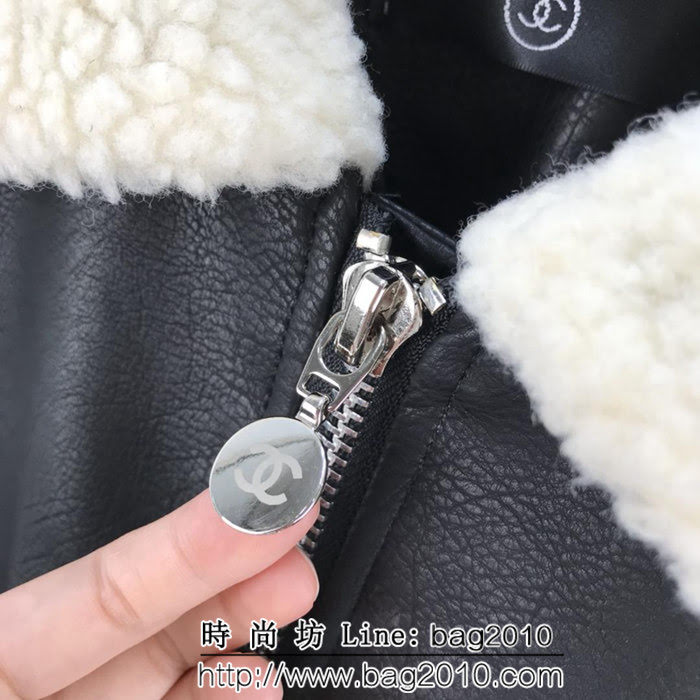 CHANEL香奈兒 18FW 小香中古系列 毛絨領子 洗水Pu皮棉衣 情侶款 ydi1338